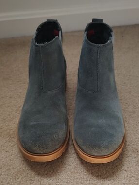Sorel Emelie II Waterproof Suede Chelsea Boots in Dark Moss, Size 8.5